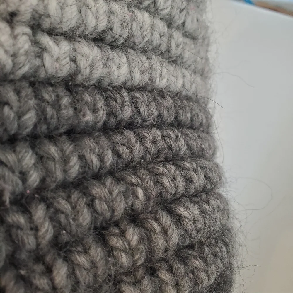 Nardi & Tagliaferri‎ Beanie Poof Pompom Ombre Gray Acrylic Wool Alpaca toques